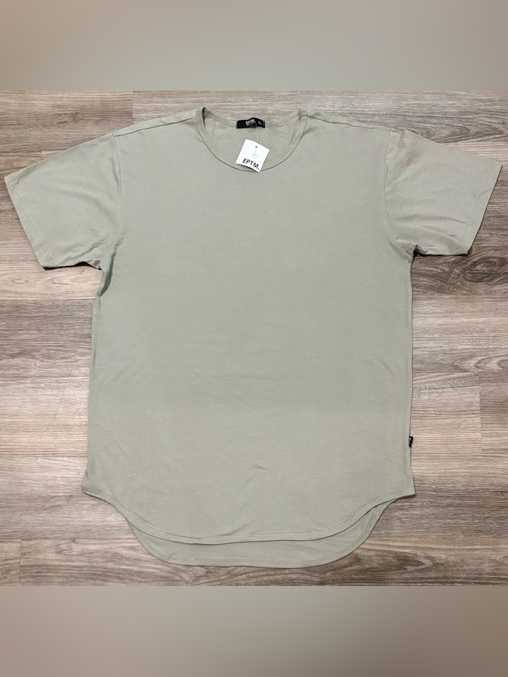 EPTM Mens Olive Green Short Sleeve Curved Hem T Shirt XL USA Made Streetwear NWT